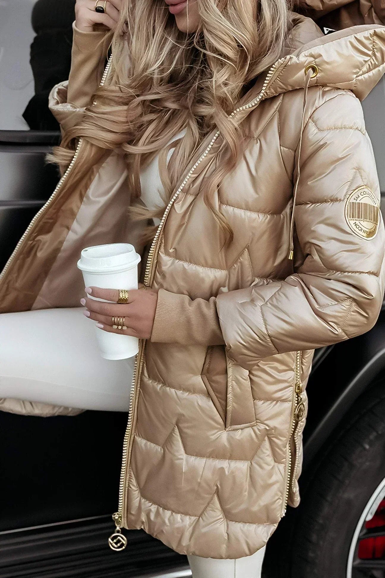 Sue – Elegant winter coat with hood and padding