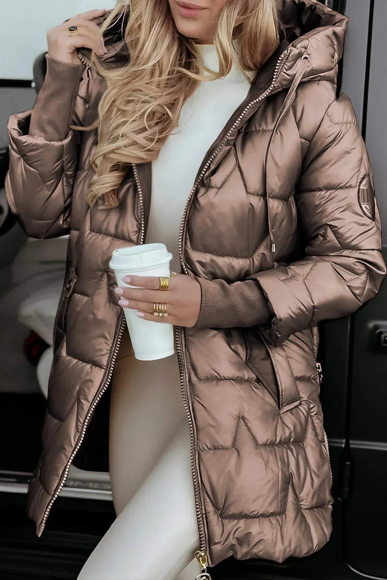 Sue – Elegant winter coat with hood and padding