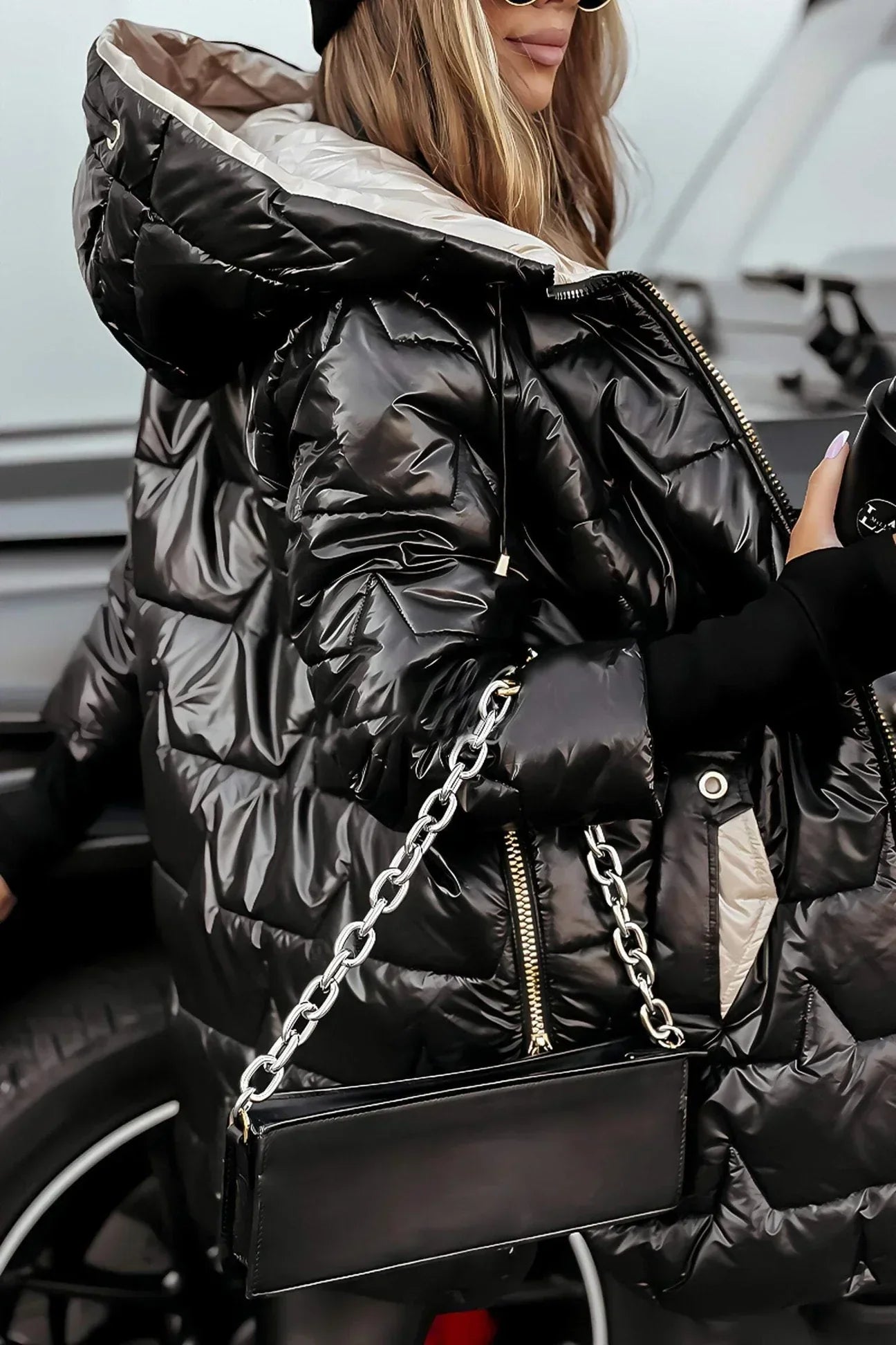 Sue – Elegant winter coat with hood and padding