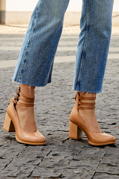 Casilda | Smooth Sandals with Ankle Strap and Thick Sole