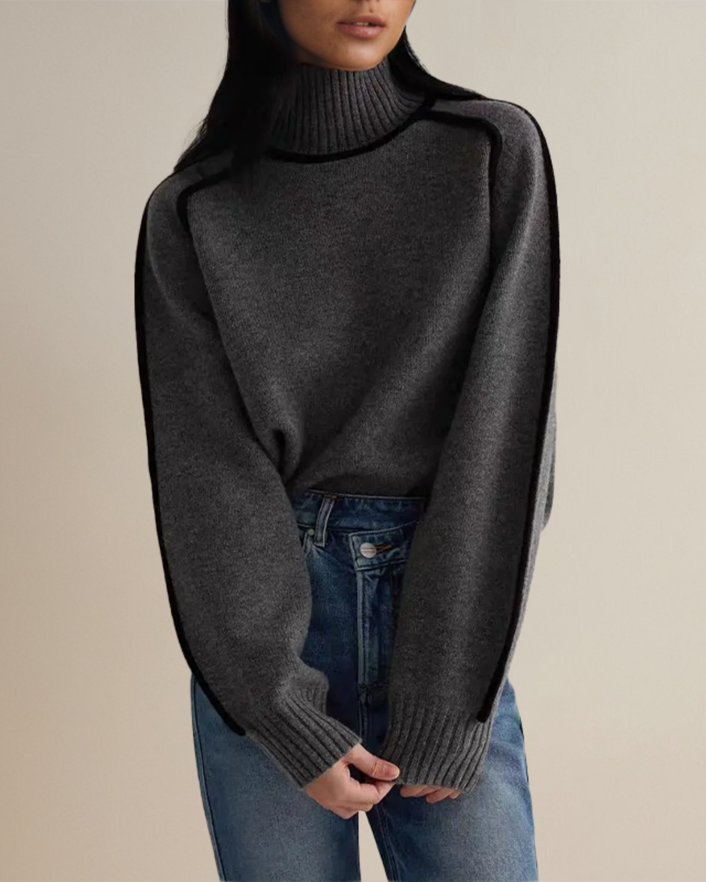 Julia - Elegant Turtleneck