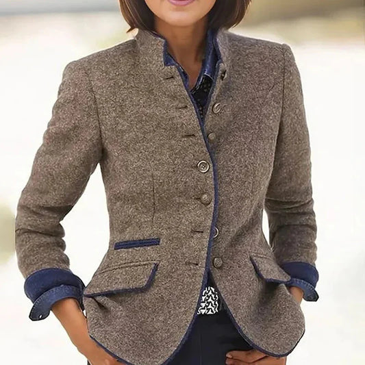Sana – Elegant Pocket Short Outwear