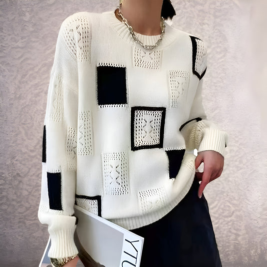 Reyana - Flattering Timeless Pullover