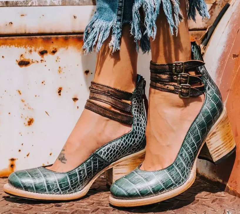Ginevra™ | Multi-Strap Pumps with Thick Sole